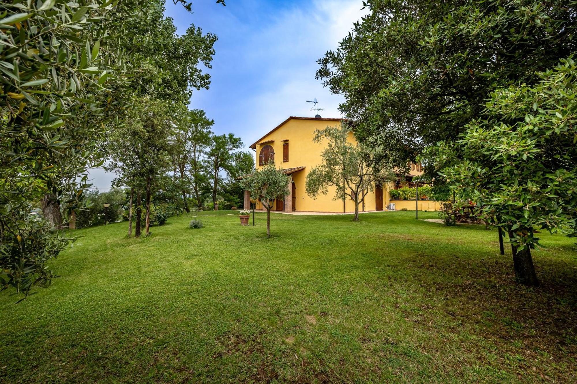 Casale Il Fontanellino - Country House Near Florence San Miniato Exterior photo
